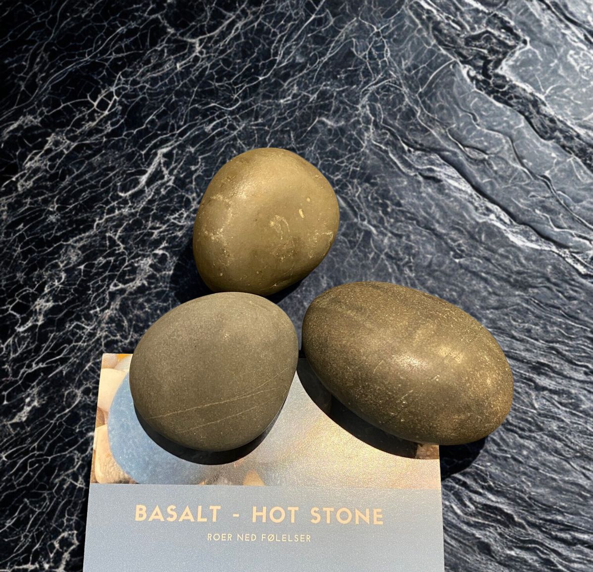 Basalt Hotstone Slipt Stein 40-65gram