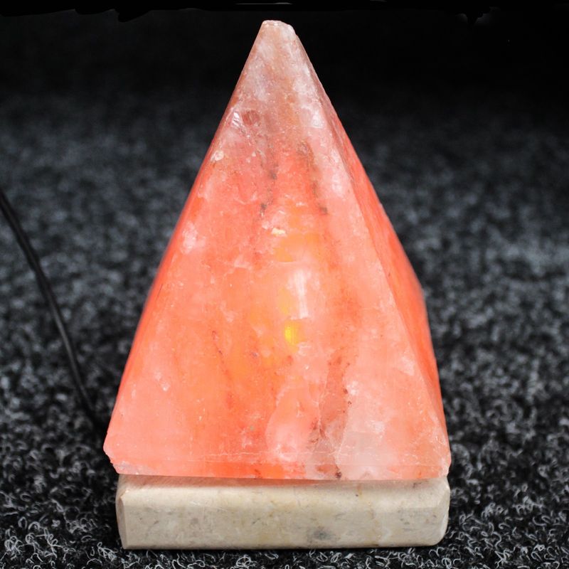 Saltlampe 9cm Pyramide USB